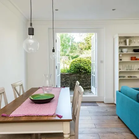 Fantastic 3 Bedroom Flat West Hampstead London Exterior foto
