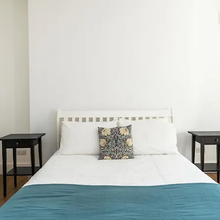 Fantastic 3 Bedroom Flat West Hampstead London Exterior foto